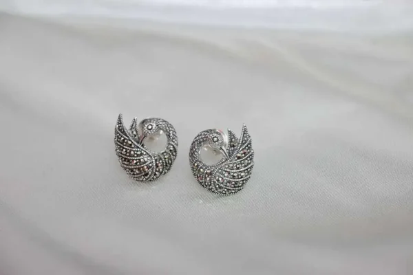 Peacock stud  925 oxidised silver
