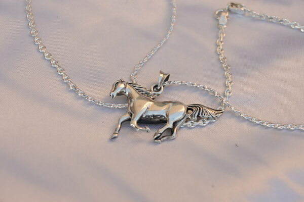 Running horse charm pendant - Image 5