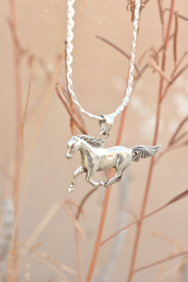 Running horse charm pendant